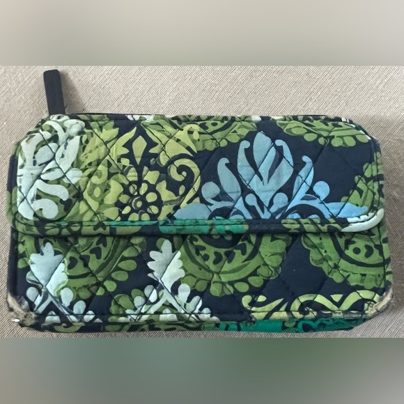 Vera Bradley quilted cloth wallet - Picture 1 of 10